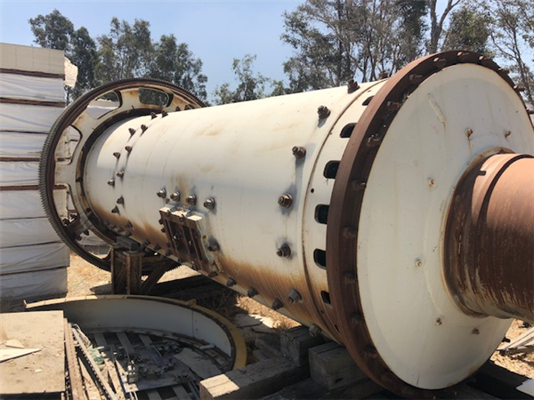 Allis Chalmers 6' X 17' (1.8m X 5.2m) Ball Mill, Dry Grind, With 250 Hp Motor)